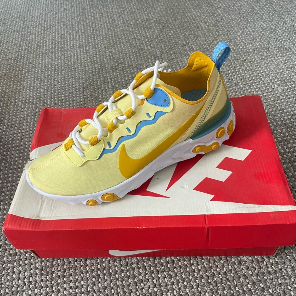 W8.5 Nike React Element 55